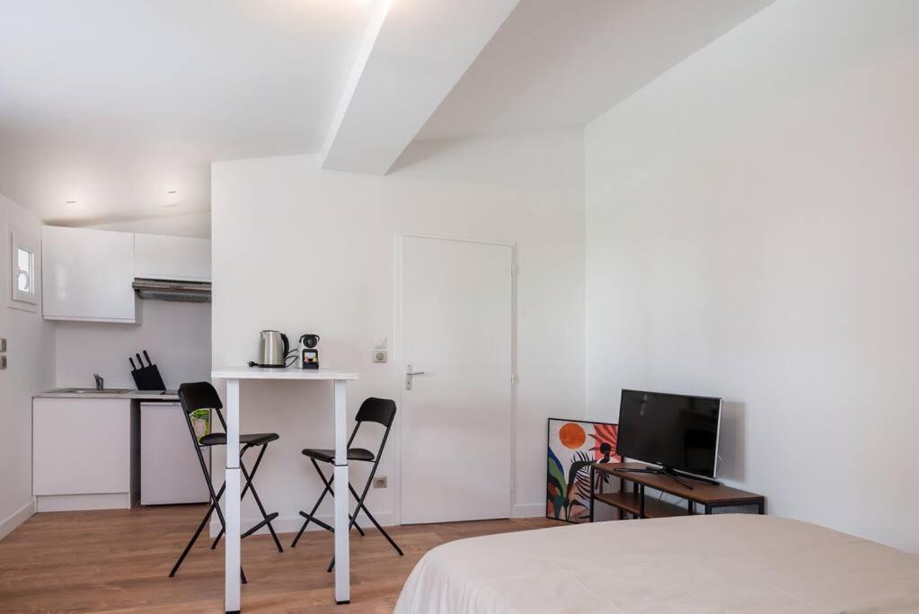Lumignons Lyonnais - Doua Apartamento Villeurbanne Exterior foto