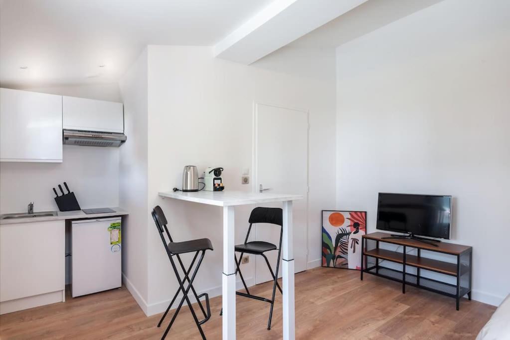 Lumignons Lyonnais - Doua Apartamento Villeurbanne Exterior foto